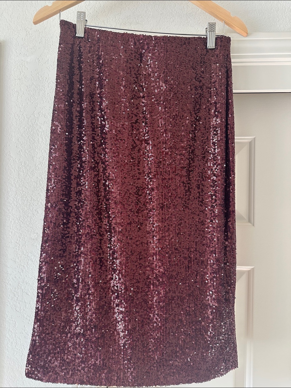 DR2 Burgundy Sequin Pencil Skirt